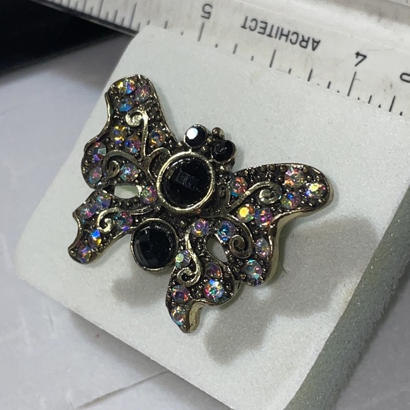 ❗5 For $2️⃣5️⃣ Bundle Sale❗ Butterfly Cocktail Ring - Picture 2 of 3